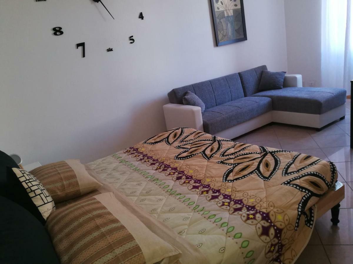 Casa L'Abbraccio Apartment Livorno Luaran gambar